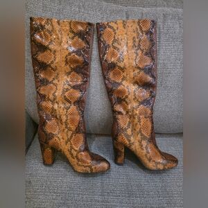 Chic Snakeskin Over the Knee Boots